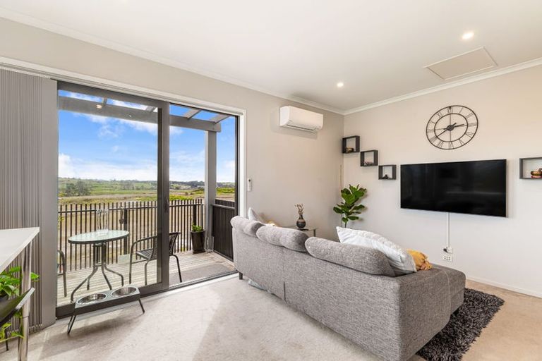 Photo of property in 24 Pukewhero Rise, Westgate, Auckland, 0614