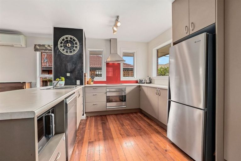 Photo of property in 6 Daniels Road, Redwood, Christchurch, 8051