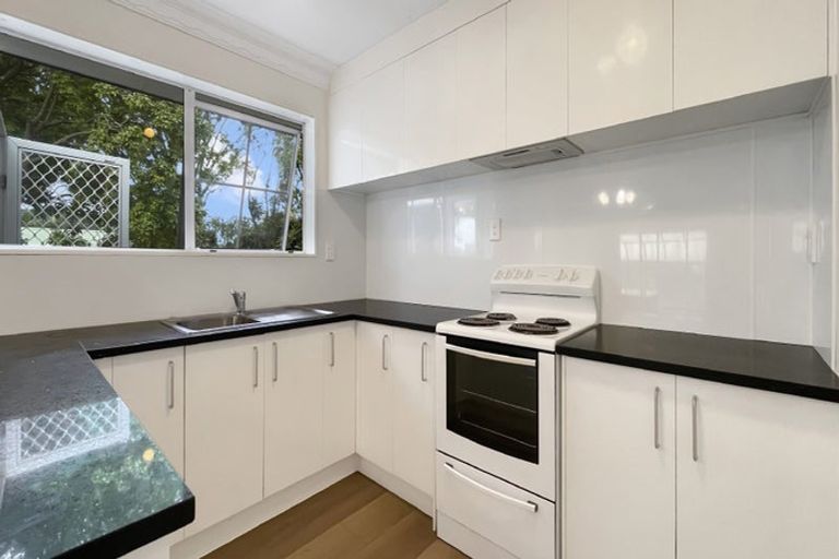 Photo of property in 1/65 Titirangi Road, New Lynn, Auckland, 0600
