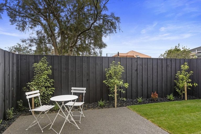 Photo of property in 2/93 Hills Road, Edgeware, Christchurch, 8013