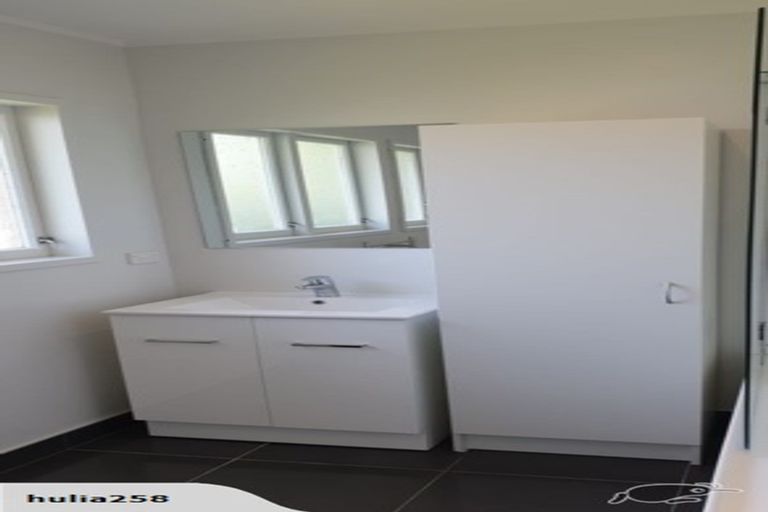 Photo of property in 1/11 Broadview Place, Howick, Auckland, 2014