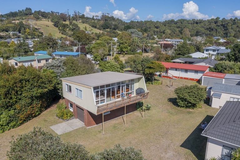 Photo of property in 50 Banks Street, Cooks Beach, Whitianga, 3591