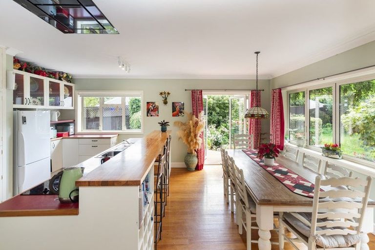 Photo of property in 19 Bowenvale Avenue, Cashmere, Christchurch, 8022