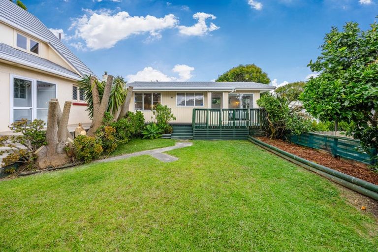 Photo of property in 23 Clark Road, Pahurehure, Papakura, 2113