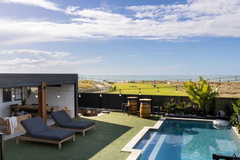 Photo of property in 1013 Papamoa Beach Road, Papamoa Beach, Papamoa, 3118