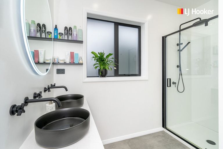 Photo of property in 2 Rutland Street, Mornington, Dunedin, 9011