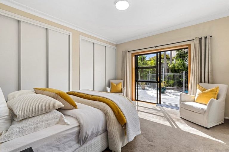 Photo of property in 557 Beach Road, Murrays Bay, Auckland, 0630