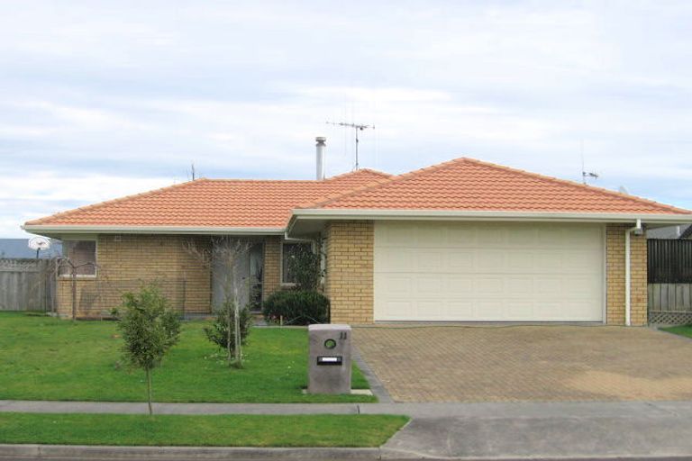 Photo of property in 11 Waiwherowhero Drive, St Andrews, Hamilton, 3200