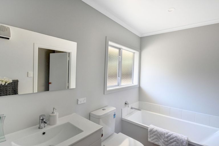 Photo of property in 14 Kilgour Street, Waihola, Milton, 9073