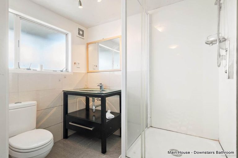 Photo of property in 11 Orton Street, Glenfield, Auckland, 0627