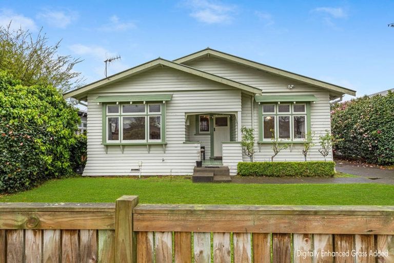 Photo of property in 44 Miro Street, Takaro, Palmerston North, 4410