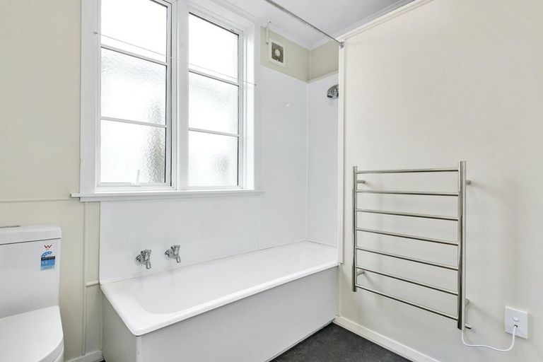 Photo of property in 53 Manor Place, Dunedin Central, Dunedin, 9016