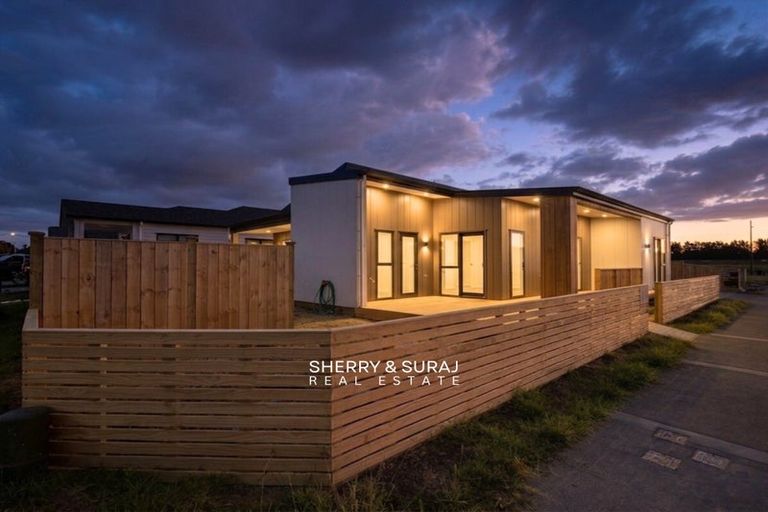 Photo of property in 24 Kiritau Road, Karaka, 2578