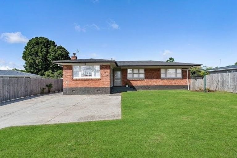 Photo of property in 19 Surrey Street, Manurewa, Auckland, 2102