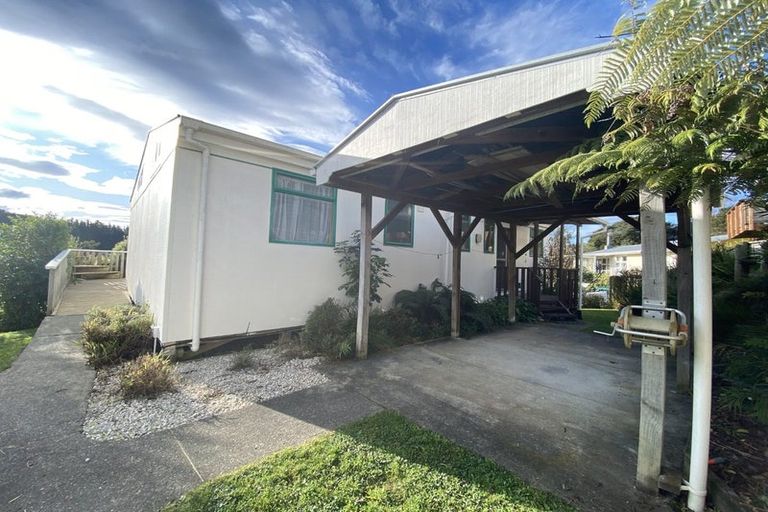 Photo of property in 16 Leicester Street, Picton, 7220