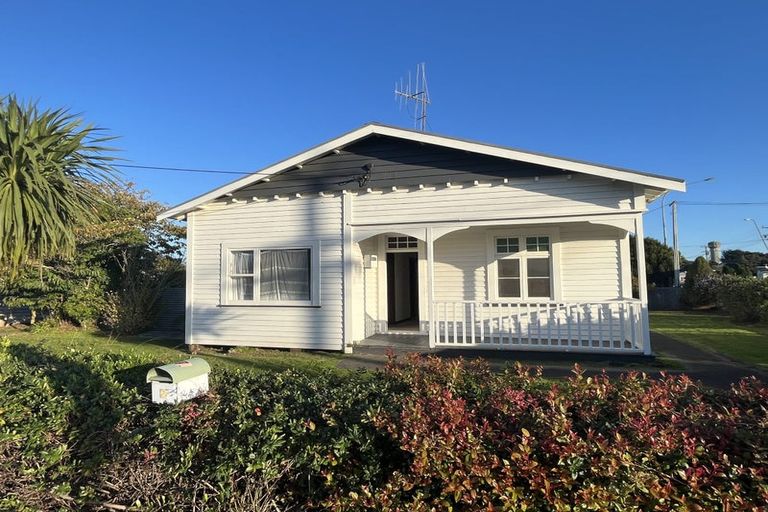 Photo of property in 2 Coley Street, Foxton, 4814