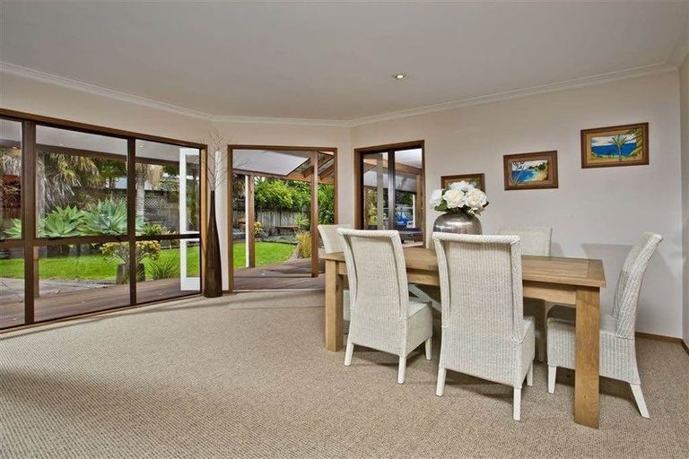 Photo of property in 6 Shiloh Way, Greenhithe, Auckland, 0632