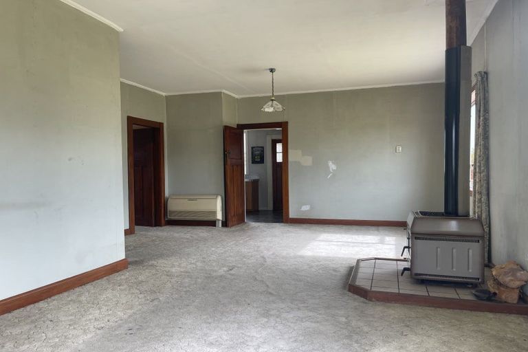 Photo of property in 50 Seaward Road, Edendale, 9825