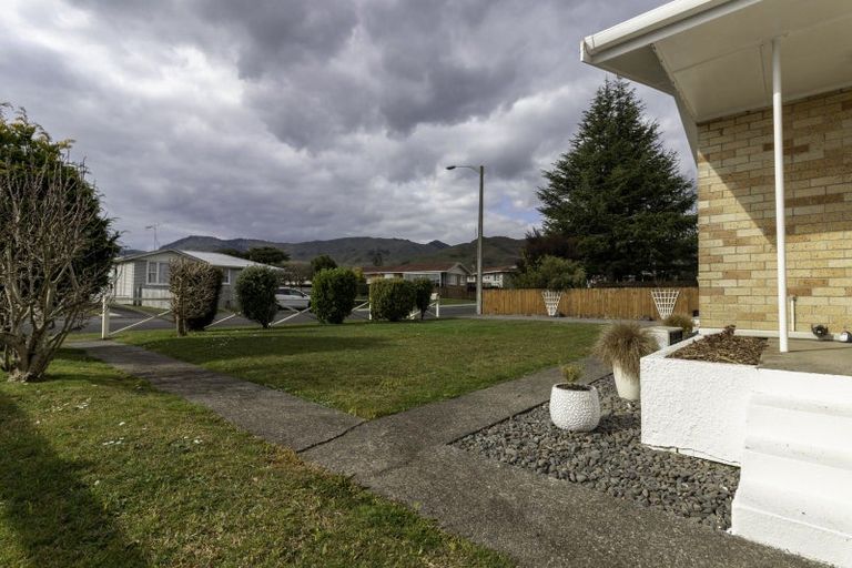 Photo of property in 27 Shaw Avenue, Paeroa, 3600