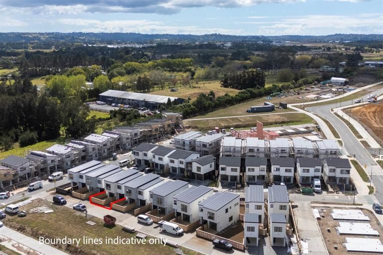 Photo of property in 16 Greenbrier Street, Westgate, 0814