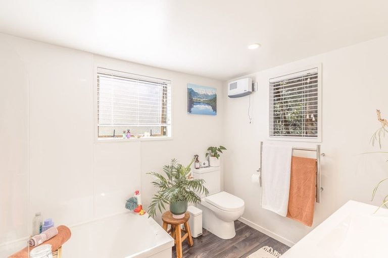 Photo of property in 1/8 Hobday Lane, Mount Pleasant, Christchurch, 8081