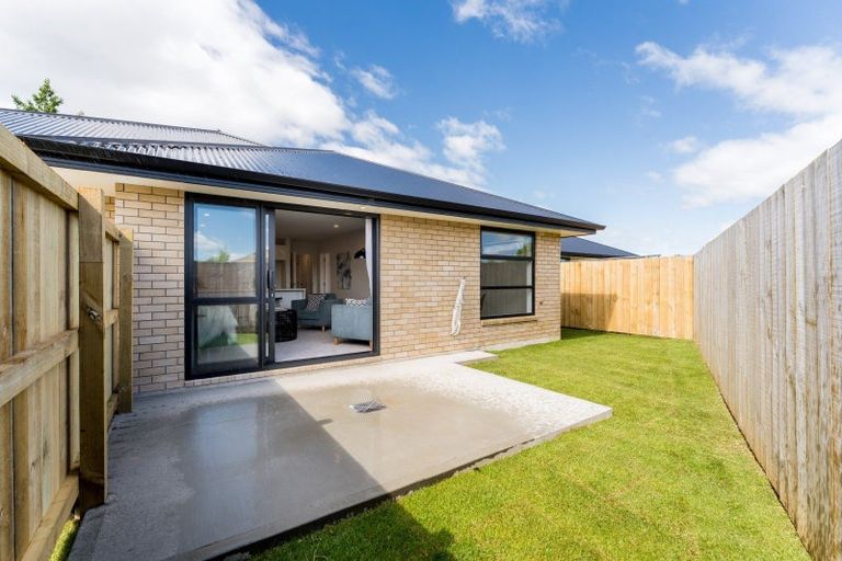 Photo of property in 100 Hagart-alexander Drive, Mosgiel, 9024