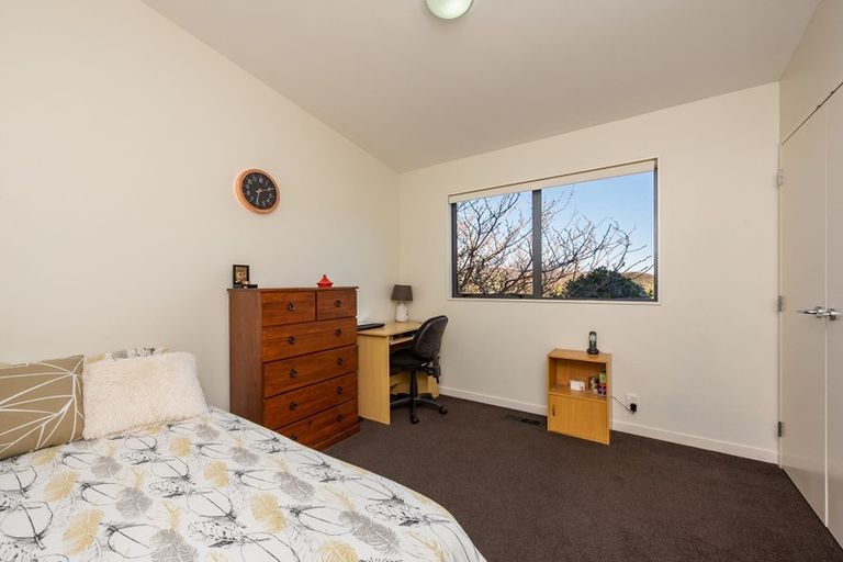 Photo of property in 2 Landsdowne Terrace, Karori, Wellington, 6012