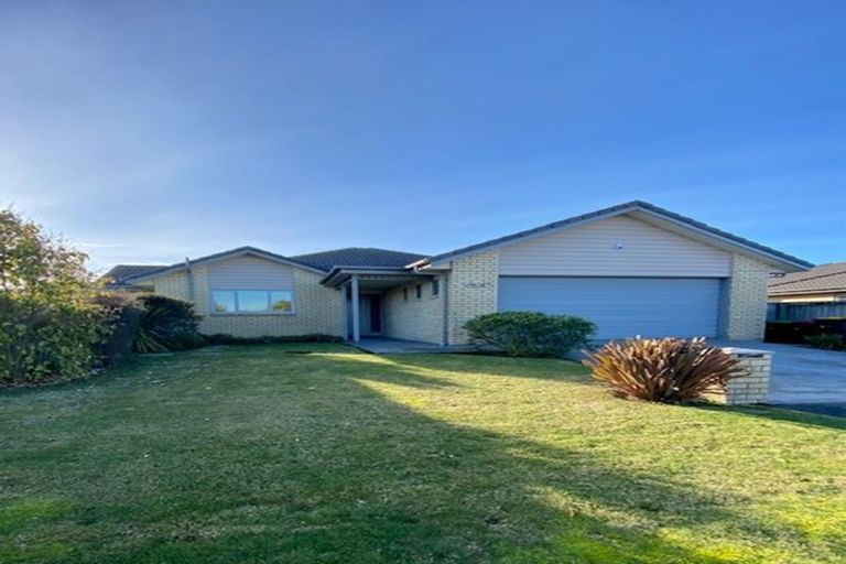 Photo of property in 15 Pukeko Place, Rangiora, 7400