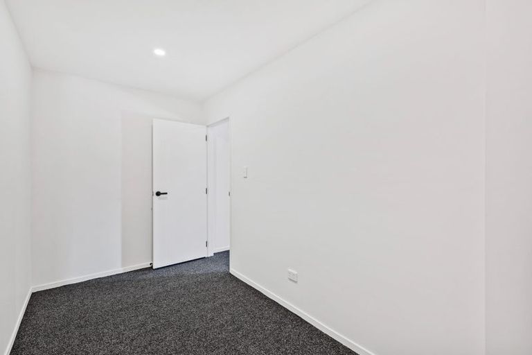 Photo of property in 4/13 Fairdale Place, Birkdale, Auckland, 0626