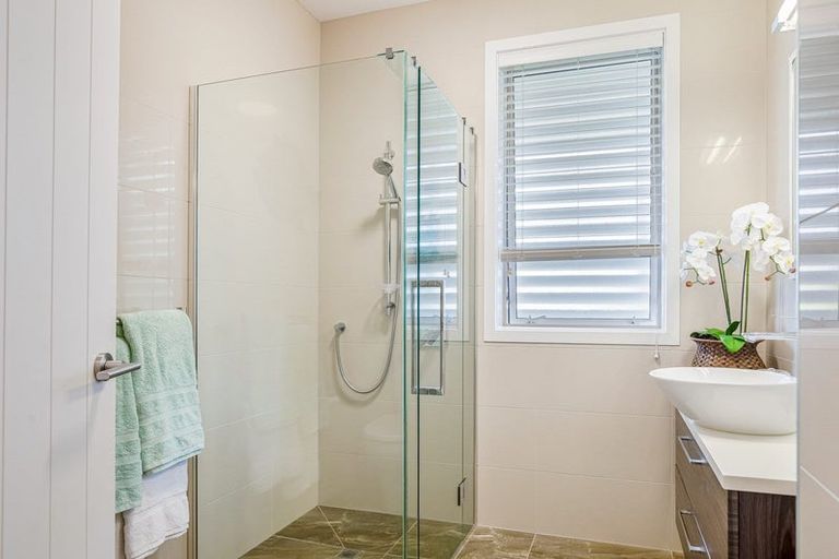 Photo of property in 48 Landmark Terrace, Orewa, 0931