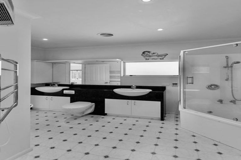 Photo of property in 32 Sunset Parade, Plimmerton, Porirua, 5026