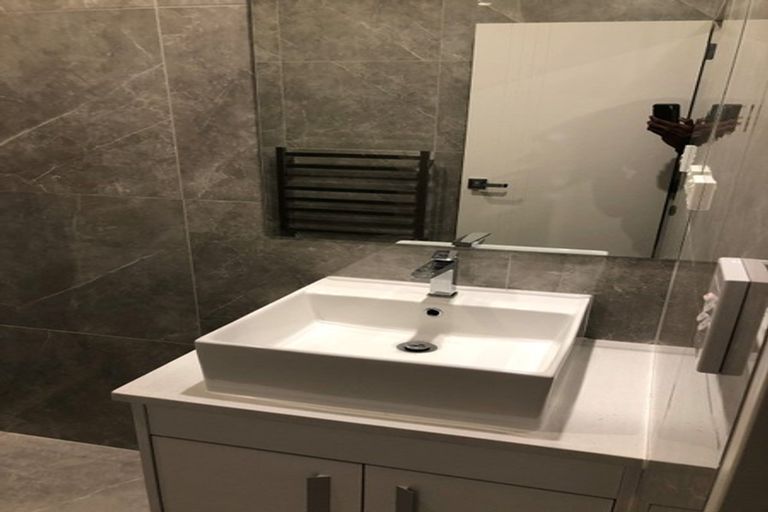 Photo of property in 10 Lavey Road, Flat Bush, Auckland, 2019