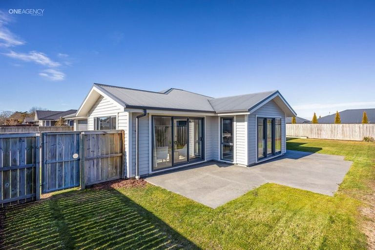 Photo of property in 75 Kippenberger Avenue, Rangiora, 7400