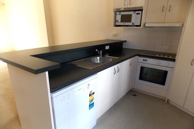 Photo of property in 66 Pipitea Street, Thorndon, Wellington, 6011