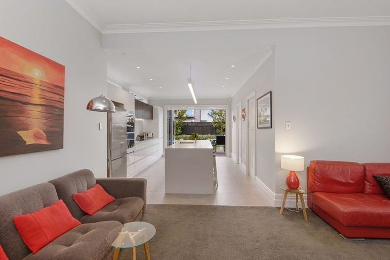 Photo of property in 132 Bristol Street, St Albans, Christchurch, 8014