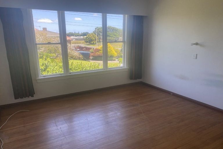 Photo of property in 43 Pohutukawa Place, Bell Block, New Plymouth, 4312