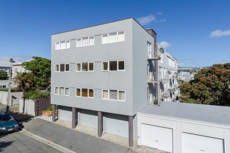 Photo of property in 82 Majoribanks Street, Mount Victoria, Wellington, 6011