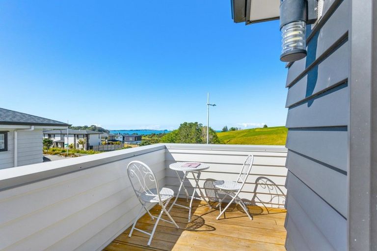 Photo of property in 40 Bounty Road, Long Bay, Auckland, 0630