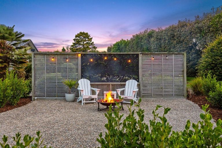 Photo of property in 139 Richmond Road, Brixton, New Plymouth, 4373