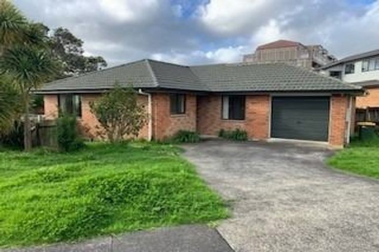 Photo of property in 6 Claywest Place, Glen Eden, Auckland, 0602