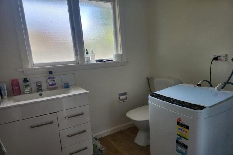 Photo of property in 71 Bretts Road, St Albans, Christchurch, 8052