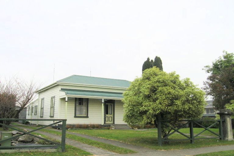 Photo of property in 67 Meeanee Road, Taradale, Napier, 4112