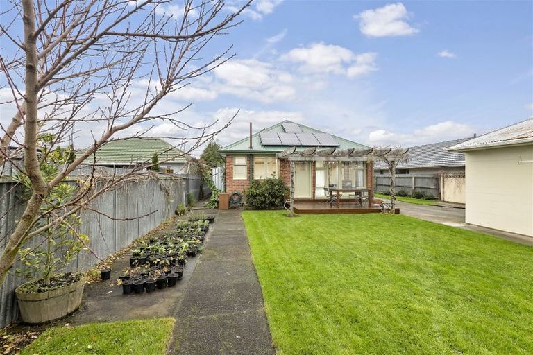 Photo of property in 297 Westminster Street, Mairehau, Christchurch, 8013