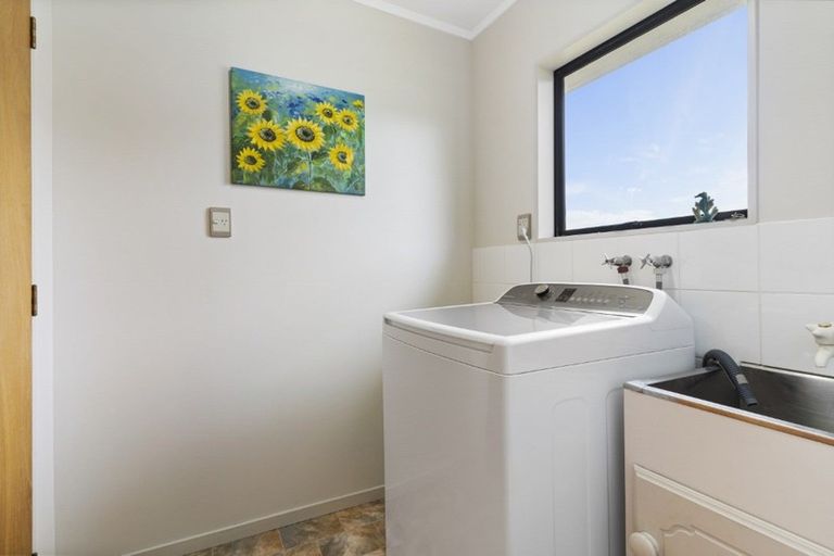 Photo of property in 118 Charleston Avenue, Whangamata, 3620