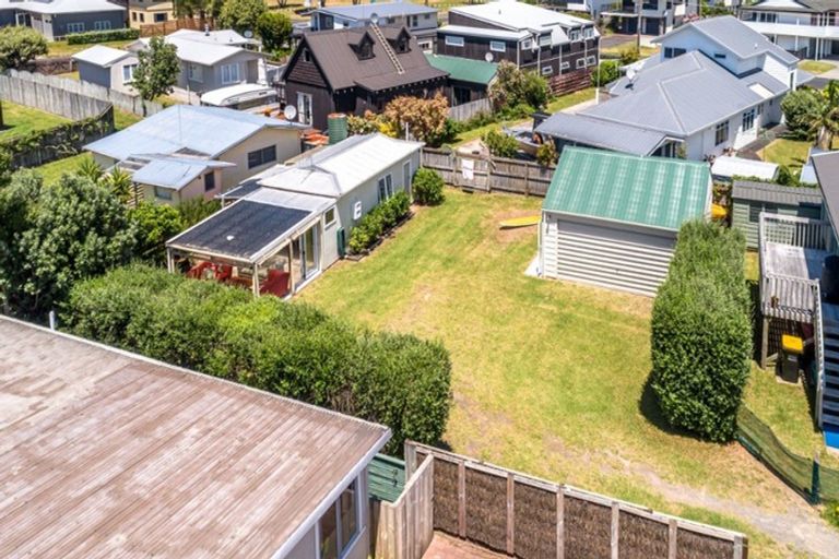 Photo of property in 302b Given Avenue, Whangamata, 3620