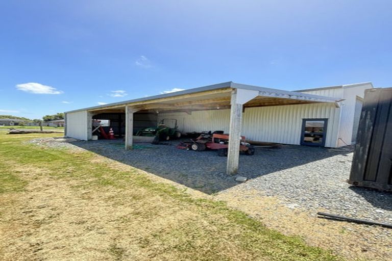 Photo of property in 2 Green Estate Drive, Waipu, 0510