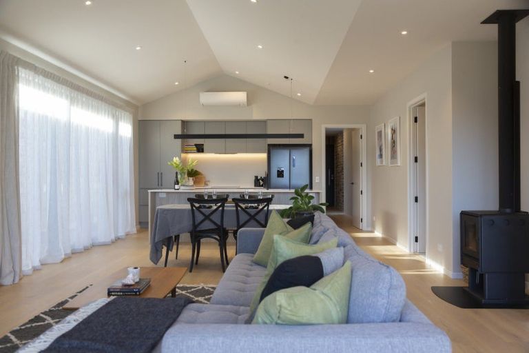 Photo of property in 11a Double Cone Road, Jacks Point, Queenstown, 9371