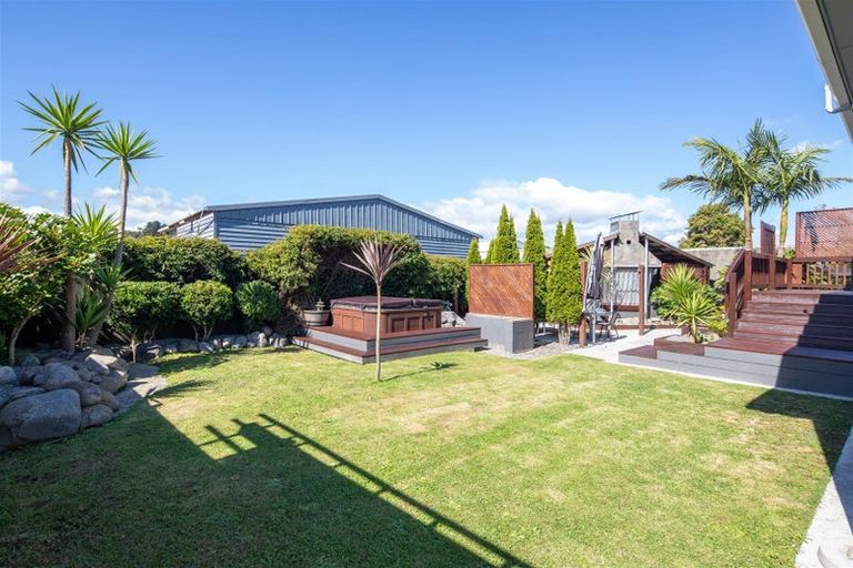 Photo of property in 6 Stipulate Place, Ascot Park, Porirua, 5024