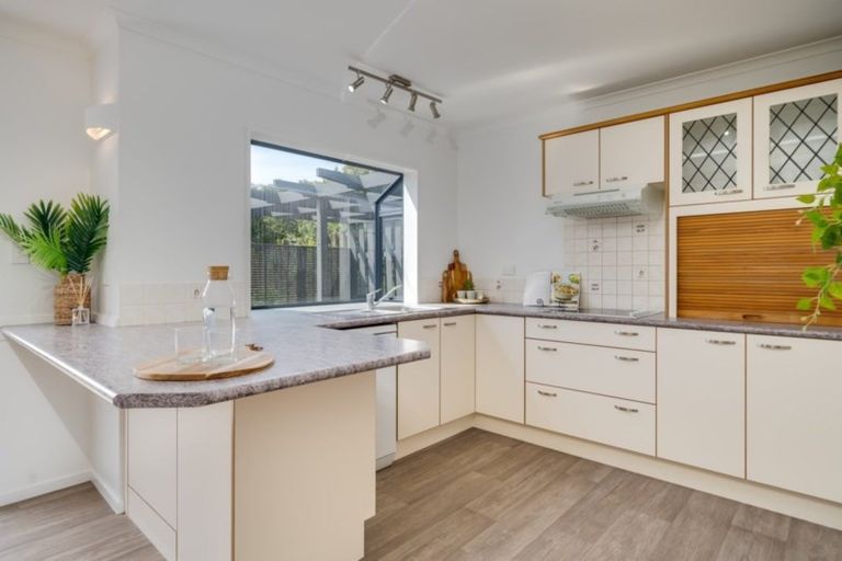 Photo of property in 198 Waitaha Road, Welcome Bay, Tauranga, 3112