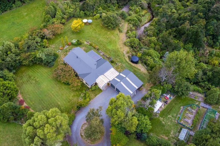 Photo of property in 1789 State Highway 2, Kaitoke, Upper Hutt, 5018